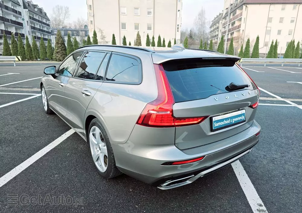 VOLVO V60 D4 R-Design