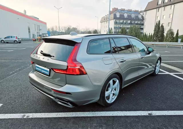 VOLVO V60 D4 R-Design