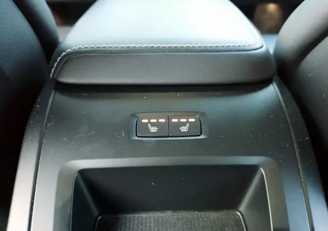 VOLVO V60 D4 R-Design