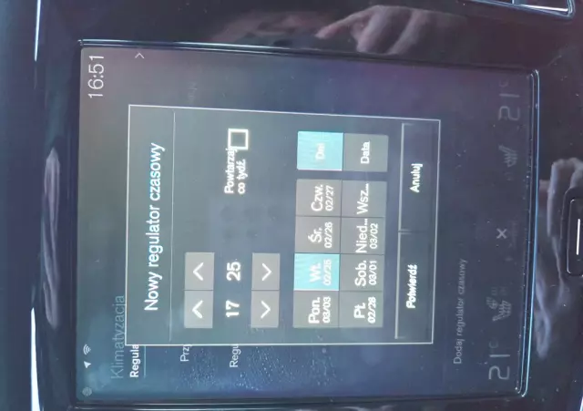 VOLVO V60 D4 R-Design