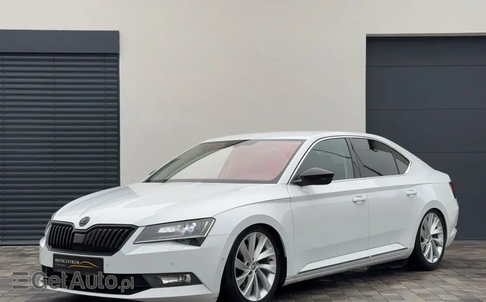 SKODA Superb 2.0 TDI Style
