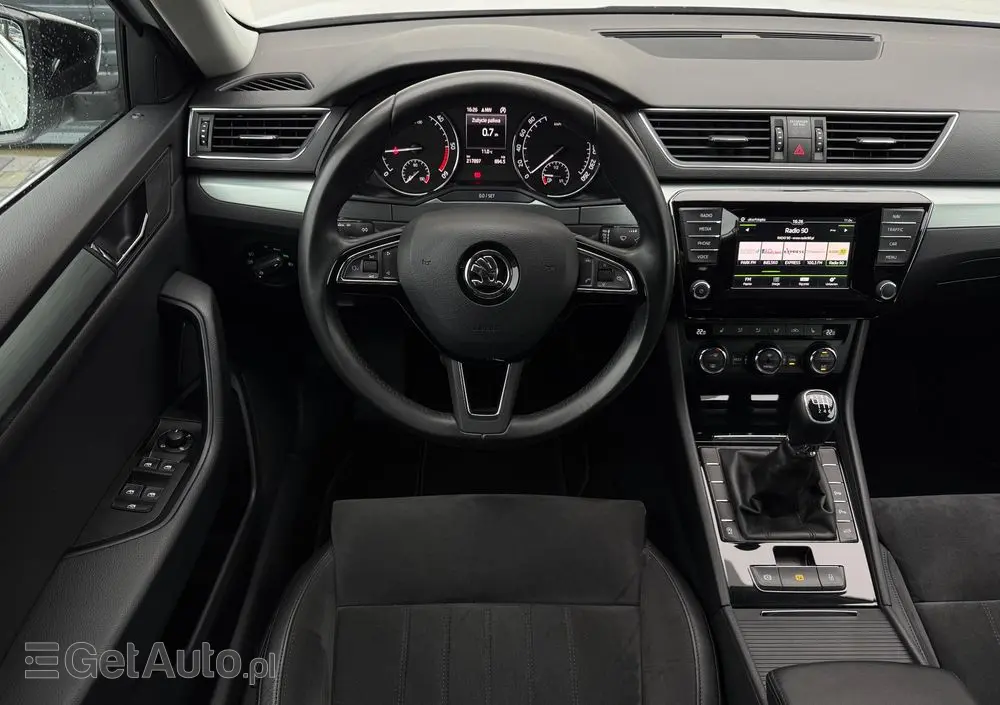 SKODA Superb 2.0 TDI Style