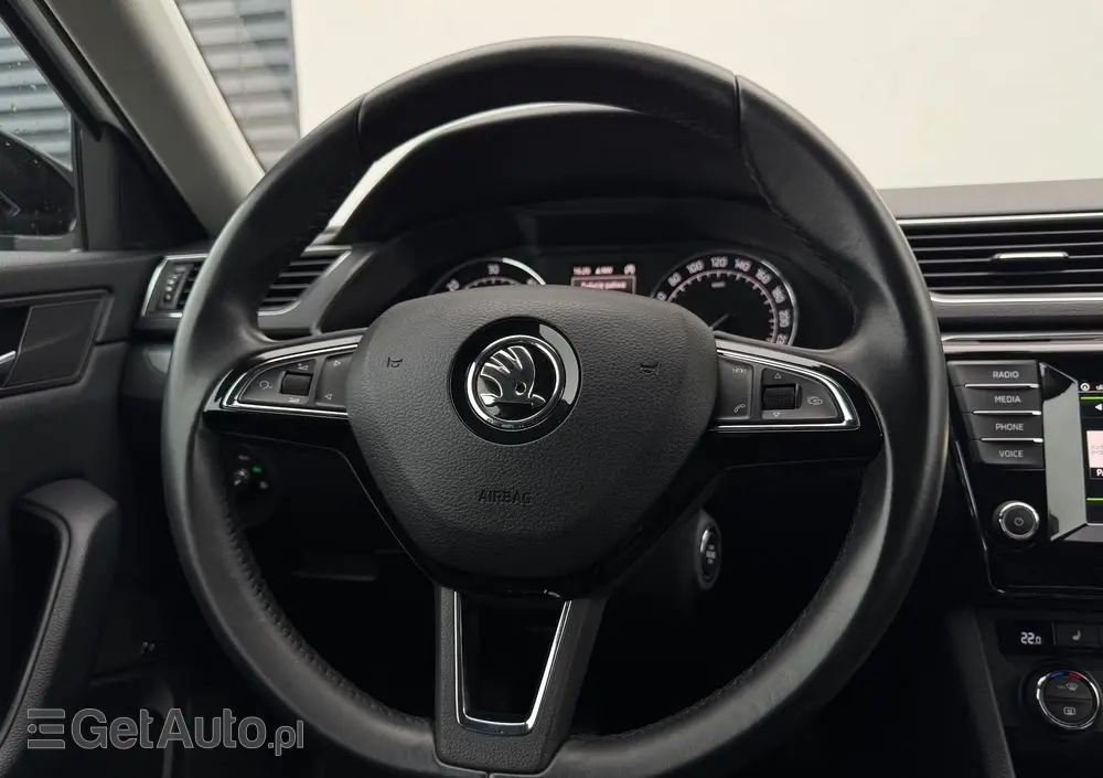 SKODA Superb 2.0 TDI Style