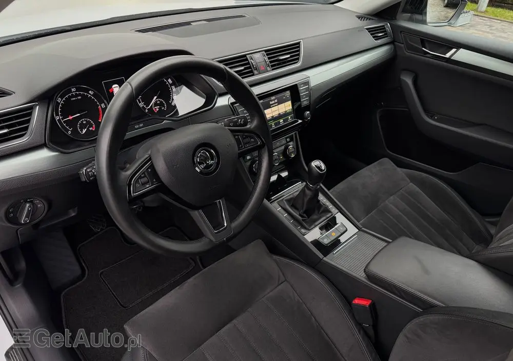 SKODA Superb 2.0 TDI Style