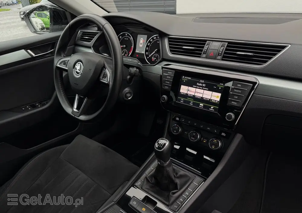 SKODA Superb 2.0 TDI Style