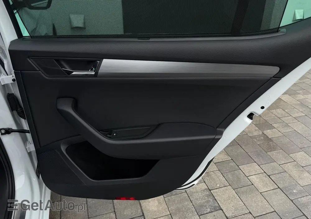 SKODA Superb 2.0 TDI Style