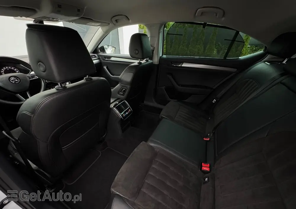 SKODA Superb 2.0 TDI Style