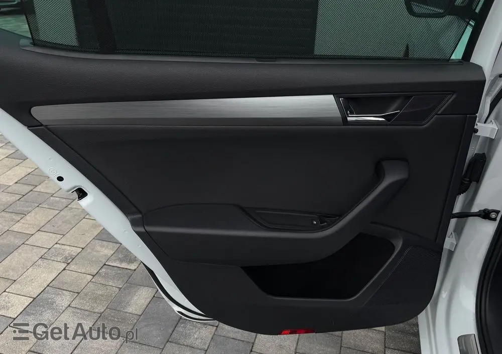 SKODA Superb 2.0 TDI Style