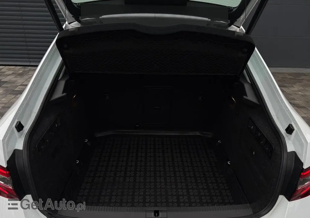 SKODA Superb 2.0 TDI Style