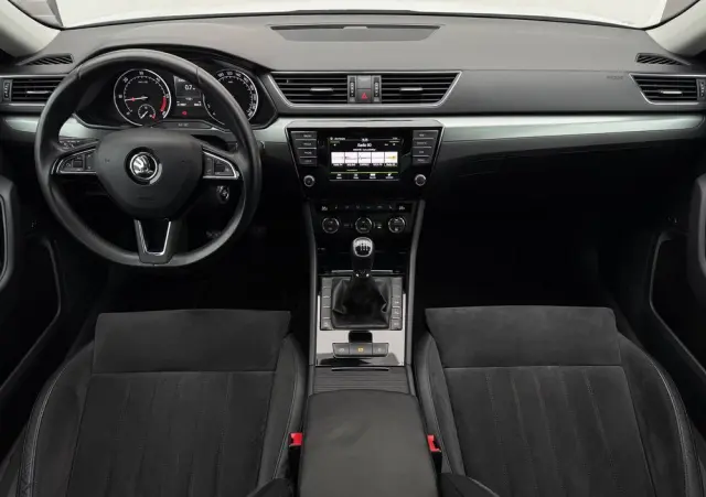 SKODA Superb 2.0 TDI Style
