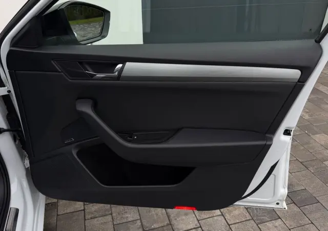 SKODA Superb 2.0 TDI Style
