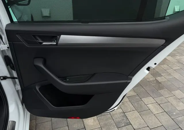 SKODA Superb 2.0 TDI Style