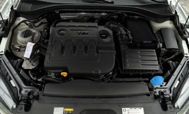 SKODA Superb 2.0 TDI Style
