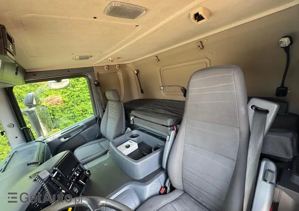 SCANIA Scania P 450 / CHŁODNIA + WINDA / 23 PALETY / EURO6 / OŚ SKRĘTNA / CARRIER/ ASO 