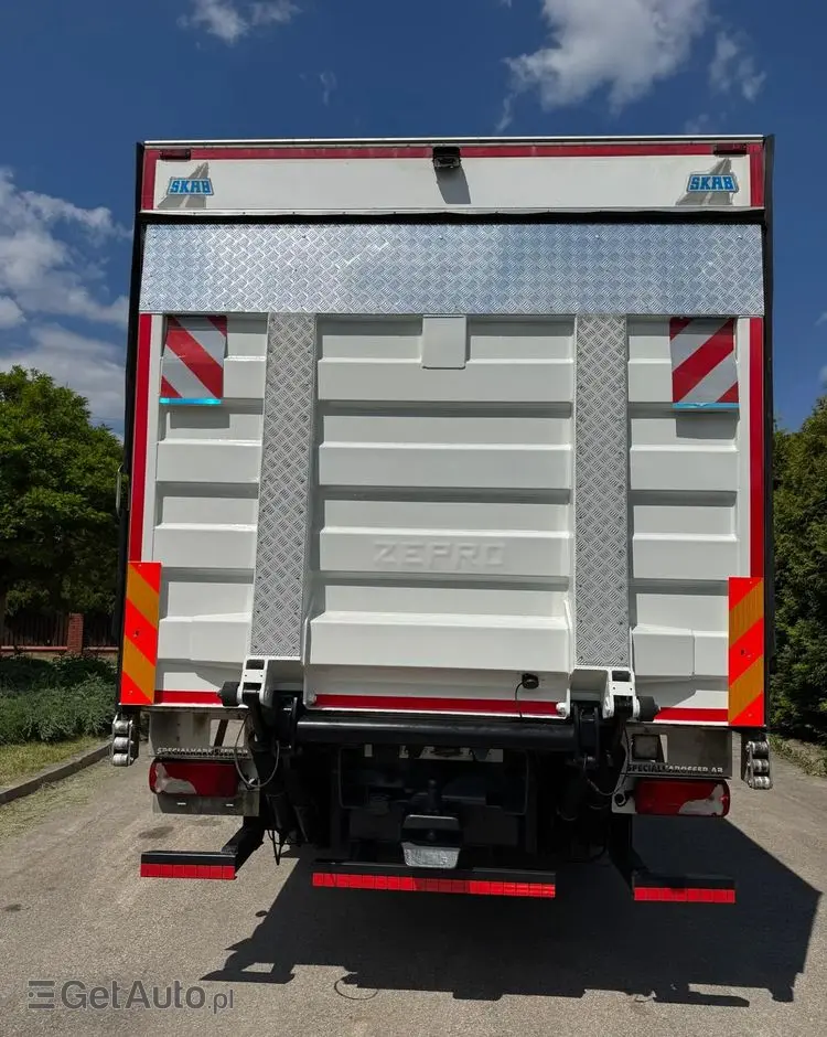 SCANIA Scania P 450 / CHŁODNIA + WINDA / 23 PALETY / EURO6 / OŚ SKRĘTNA / CARRIER/ ASO 