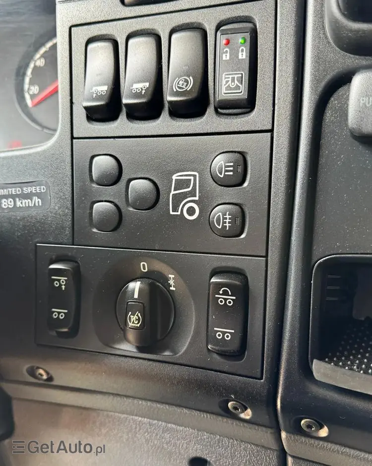 SCANIA Scania P 450 / CHŁODNIA + WINDA / 23 PALETY / EURO6 / OŚ SKRĘTNA / CARRIER/ ASO 