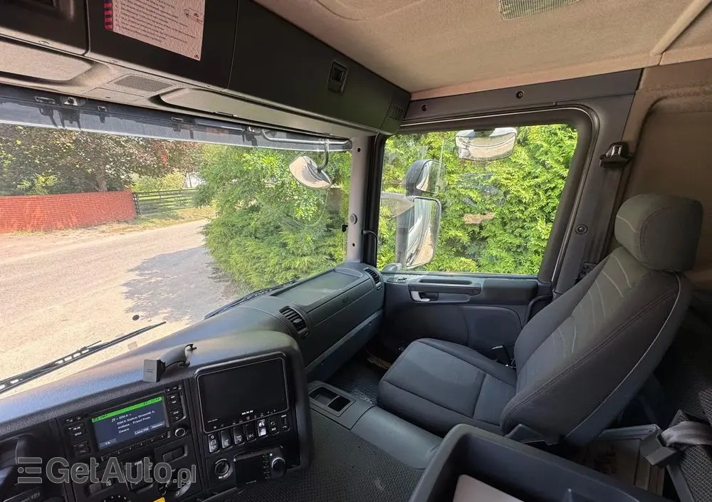 SCANIA Scania P 450 / CHŁODNIA + WINDA / 23 PALETY / EURO6 / OŚ SKRĘTNA / CARRIER/ ASO 