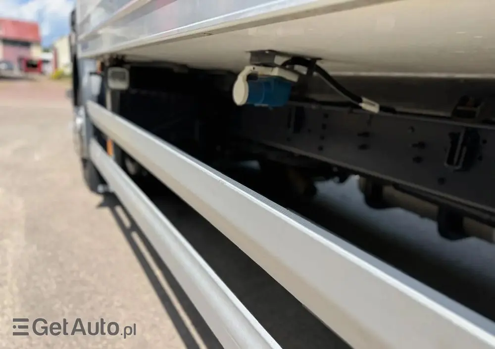 SCANIA Scania P 450 / CHŁODNIA + WINDA / 23 PALETY / EURO6 / OŚ SKRĘTNA / CARRIER/ ASO 