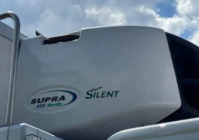 SCANIA Scania P 450 / CHŁODNIA + WINDA / 23 PALETY / EURO6 / OŚ SKRĘTNA / CARRIER/ ASO 