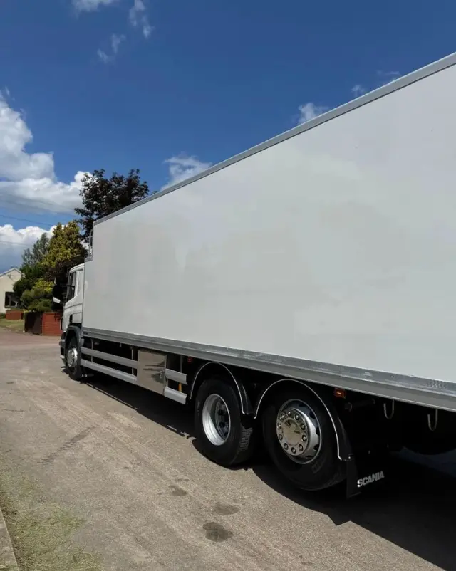 SCANIA Scania P 450 / CHŁODNIA + WINDA / 23 PALETY / EURO6 / OŚ SKRĘTNA / CARRIER/ ASO 