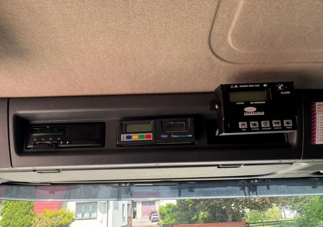 SCANIA Scania P 450 / CHŁODNIA + WINDA / 23 PALETY / EURO6 / OŚ SKRĘTNA / CARRIER/ ASO 