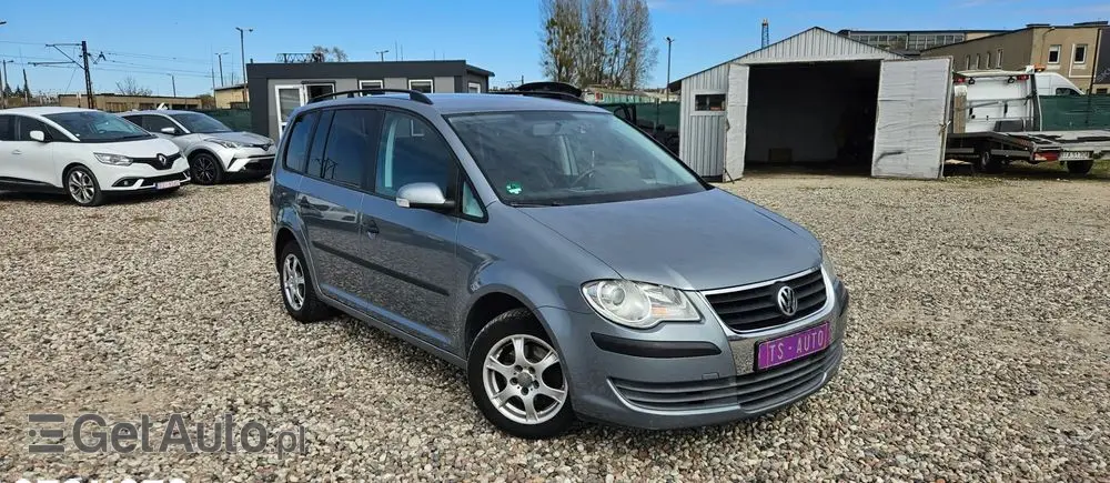 VOLKSWAGEN Touran 