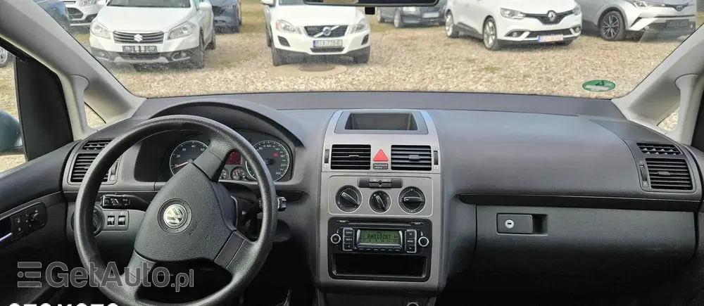 VOLKSWAGEN Touran 