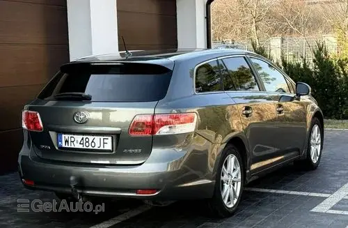 TOYOTA Avensis 