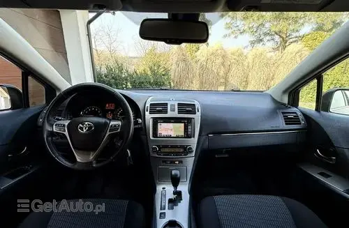 TOYOTA Avensis 