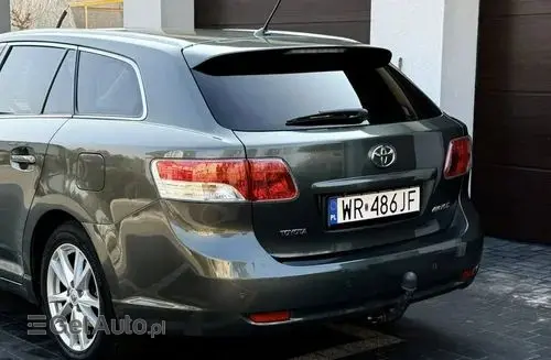 TOYOTA Avensis 