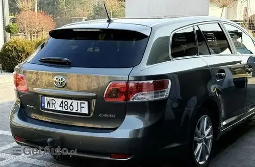 TOYOTA Avensis 