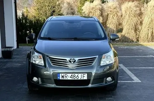 TOYOTA Avensis 
