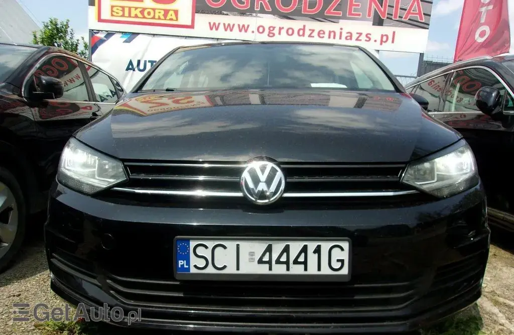 VOLKSWAGEN Touran 