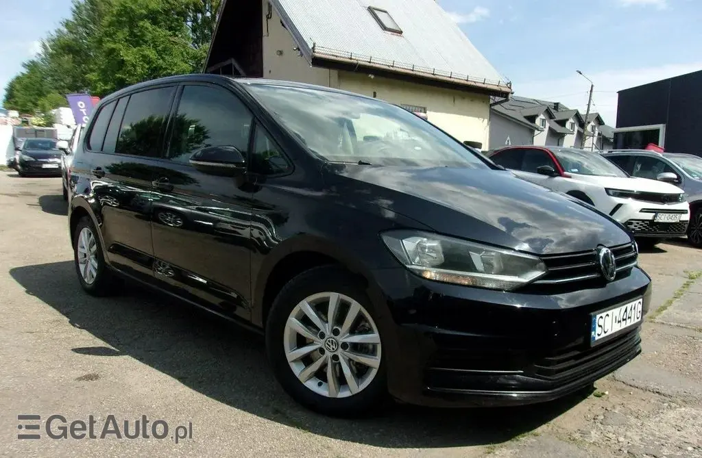 VOLKSWAGEN Touran 