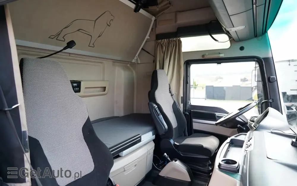 MAN TGX 18.460 / XXL / RETARDER / NAVI RIO 