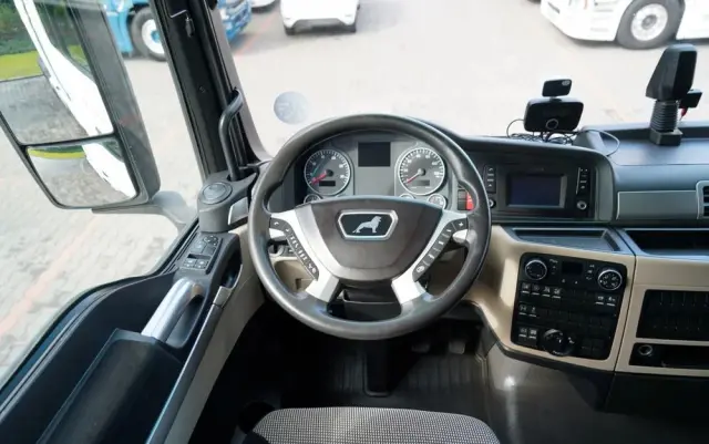 MAN TGX 18.460 / XXL / RETARDER / NAVI RIO 