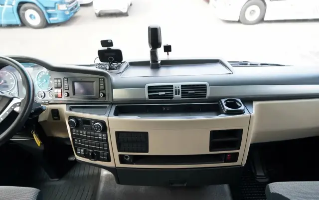 MAN TGX 18.460 / XXL / RETARDER / NAVI RIO 