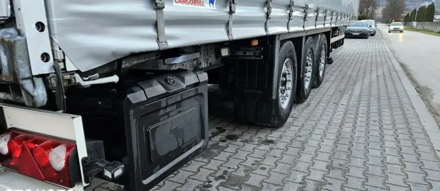 SCHMITZ CARGOBULL FIRANKA / STANDARD / RAMA OCYNK / DWIE OSIE PODNOSZONE 