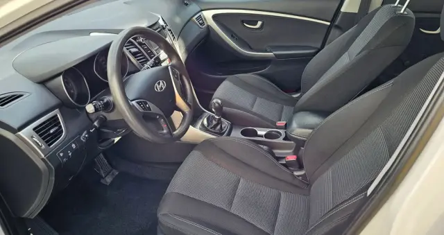 HYUNDAI I30 1.4 Premium