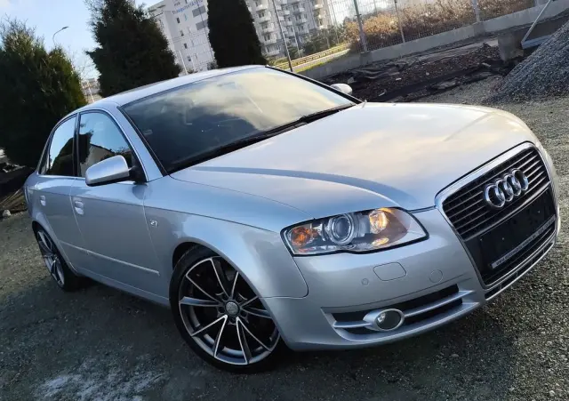 AUDI A4 Limousine 2.0 T FSI multitronic