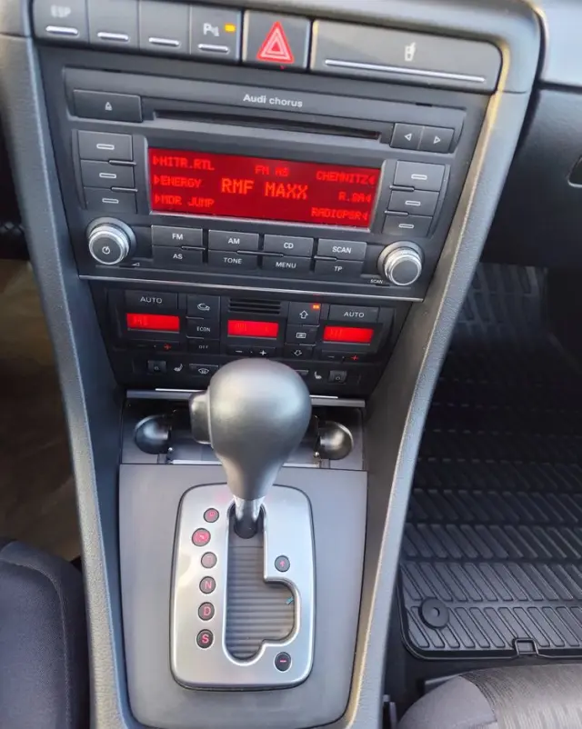 AUDI A4 Limousine 2.0 T FSI multitronic