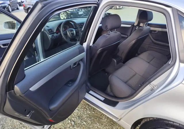 AUDI A4 Limousine 2.0 T FSI multitronic