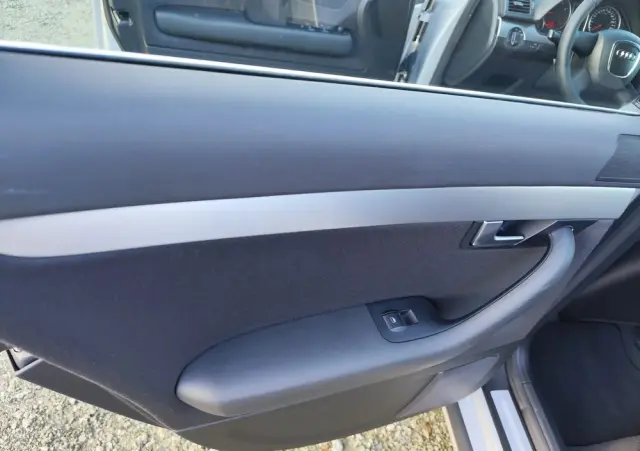 AUDI A4 Limousine 2.0 T FSI multitronic