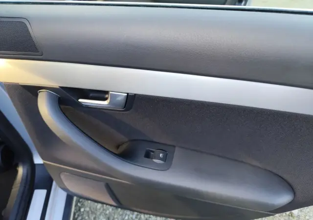 AUDI A4 Limousine 2.0 T FSI multitronic