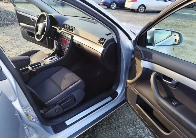 AUDI A4 Limousine 2.0 T FSI multitronic