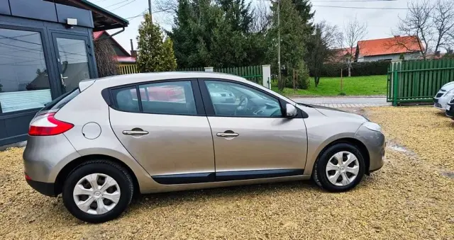 RENAULT Megane 1.6 16V 100 Expression