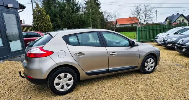 RENAULT Megane 1.6 16V 100 Expression