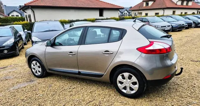 RENAULT Megane 1.6 16V 100 Expression