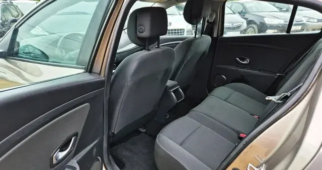 RENAULT Megane 1.6 16V 100 Expression