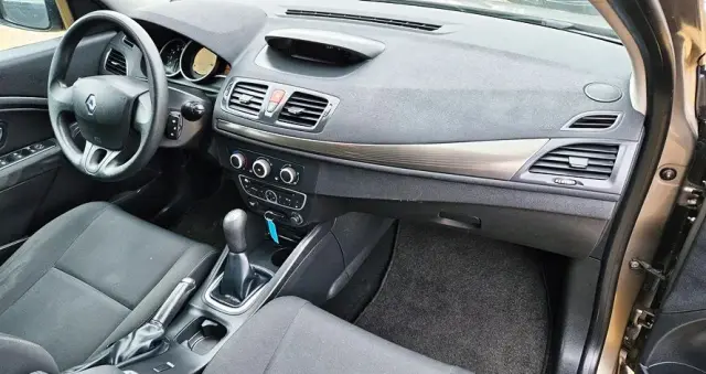 RENAULT Megane 1.6 16V 100 Expression